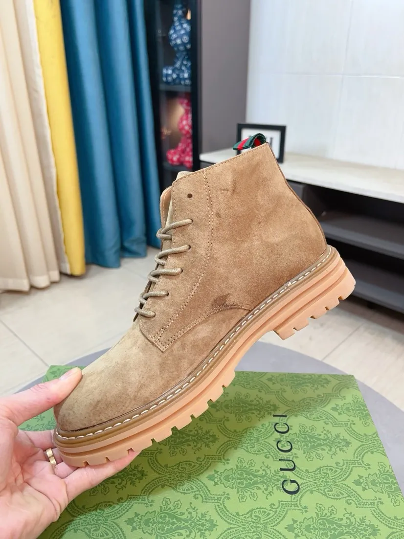 Men's shoes 💰540🌸🌸 (GUCCI) [cow lining plus velvet optional] [can be made without standard] New product Martin boots imported from Canada with full top layer high mercerized frosted fabric, punched using 3D digital technology, high-end and classy, ​​versatile to wear, full of three-dimensionality, close pictures will make you obsessed with the leather. You can't extricate yourself ~ the best on the market.          Fabric: Cowhide/Embossed Lining: Cowhide.          Please make a note when placing an order, sizes: 38-44 (37, 45, 46 can be customized and cannot be returned or exchanged) 5 colors available; black, gray, khaki, coffee, and earthy yellow